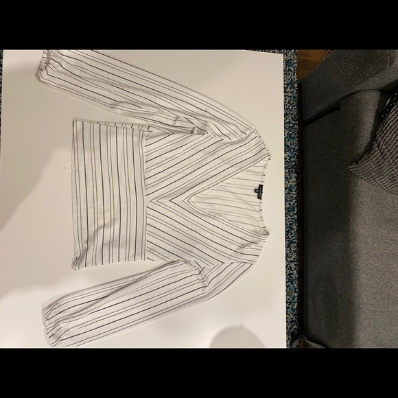 Flattering blouse! - Picture 1 of 3